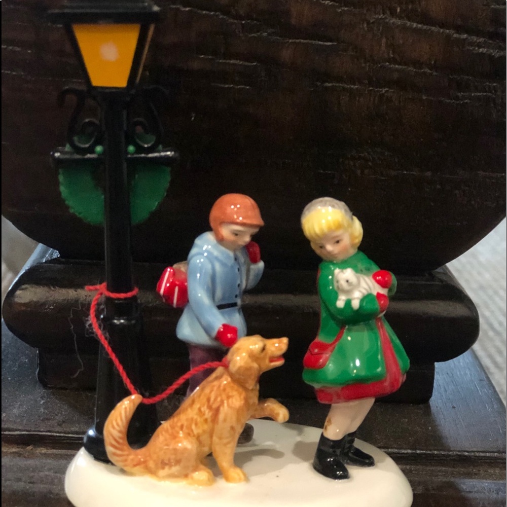 Snow Village “Best Friends”